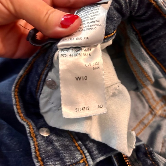 Girls Levi size 10 cut off shorts - Picture 4 of 4